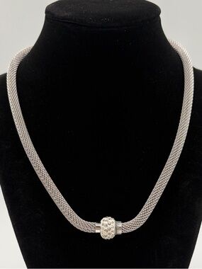 Silver Tone Mesh Necklace w/ Crystal Bead Magnetic Clasp